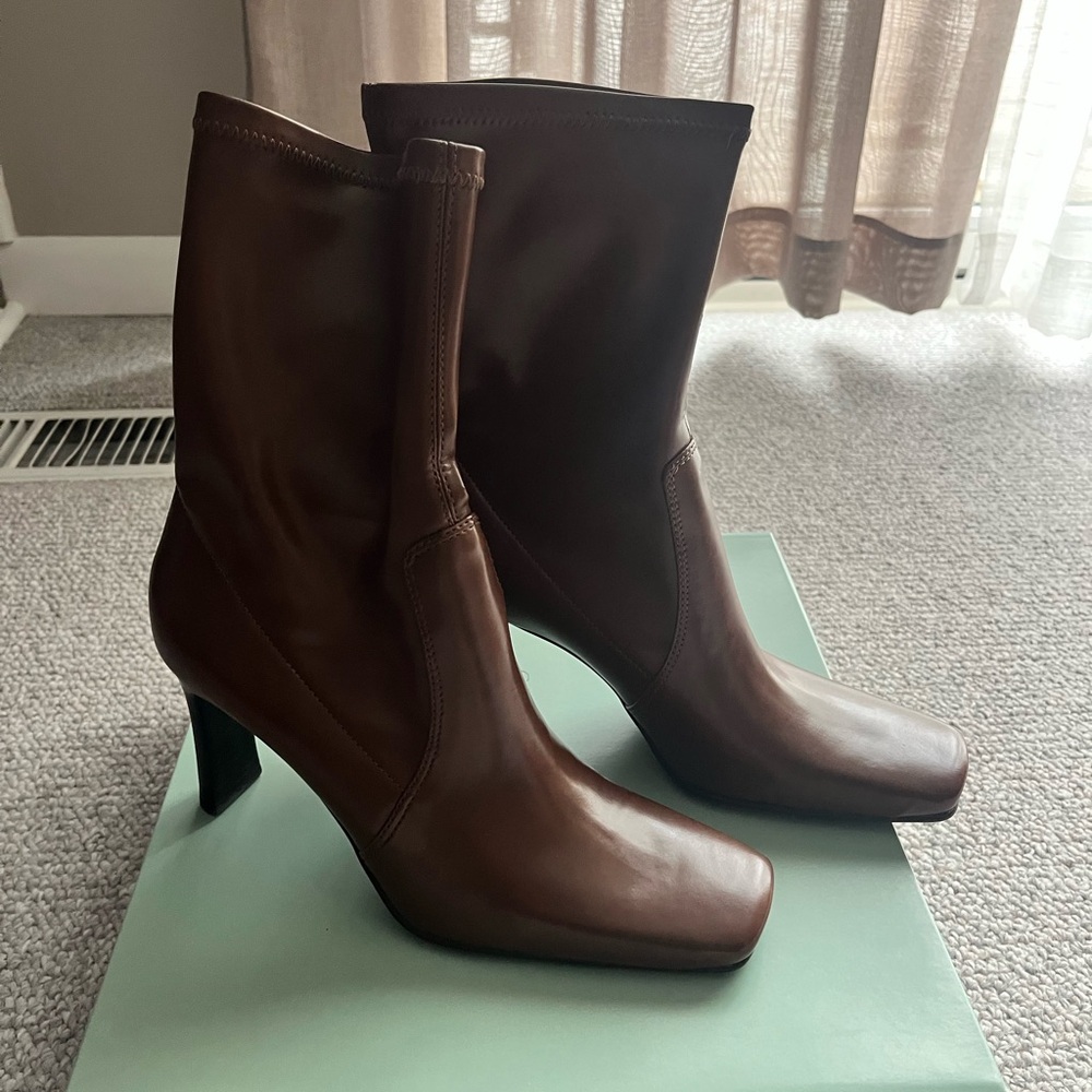 Gianni Bini Boots 8